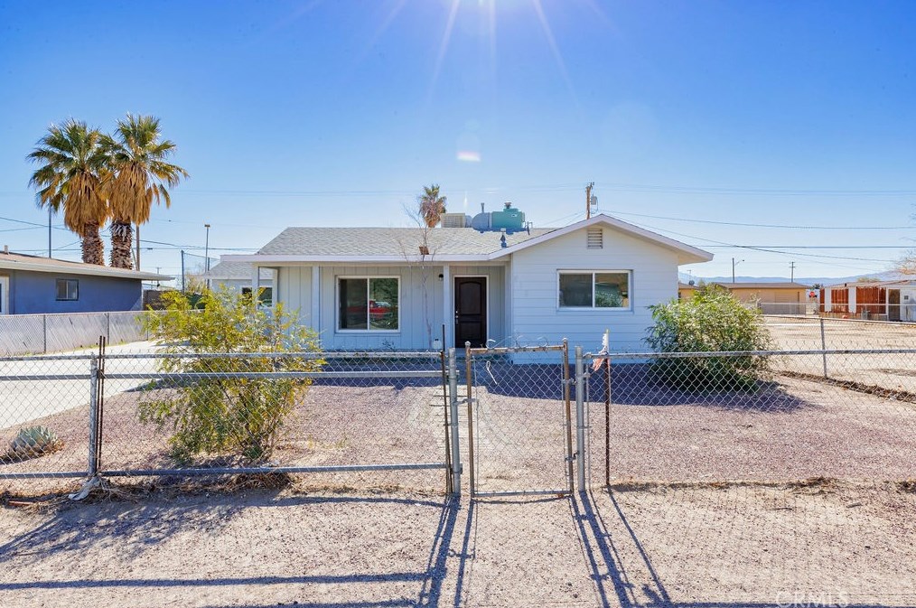 418 E Williams St, Barstow, CA 92311
