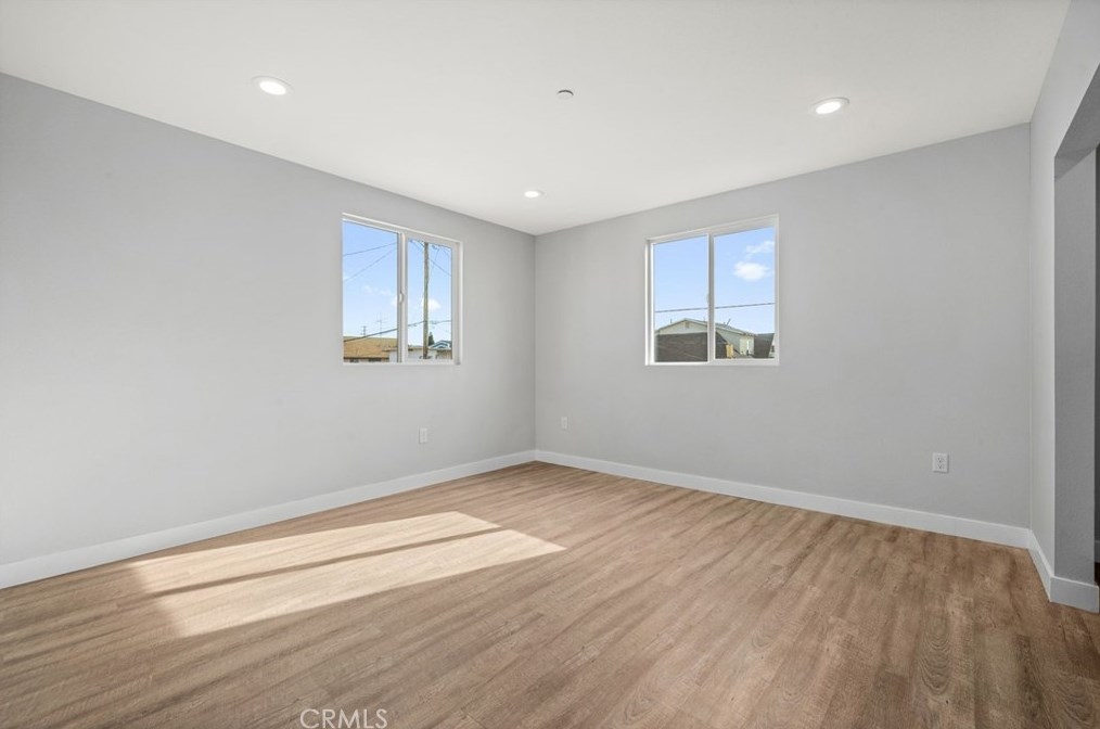 212 24th St, Los Angeles CA  90007-2635 exterior