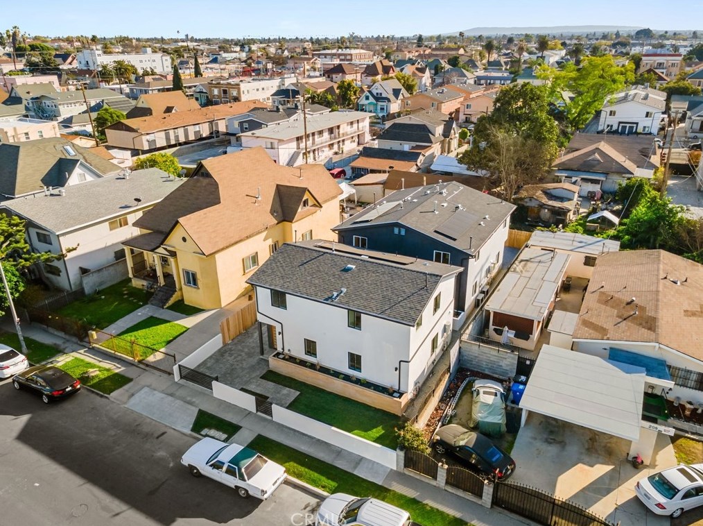 212 24th St, Los Angeles CA  90007-2635 exterior