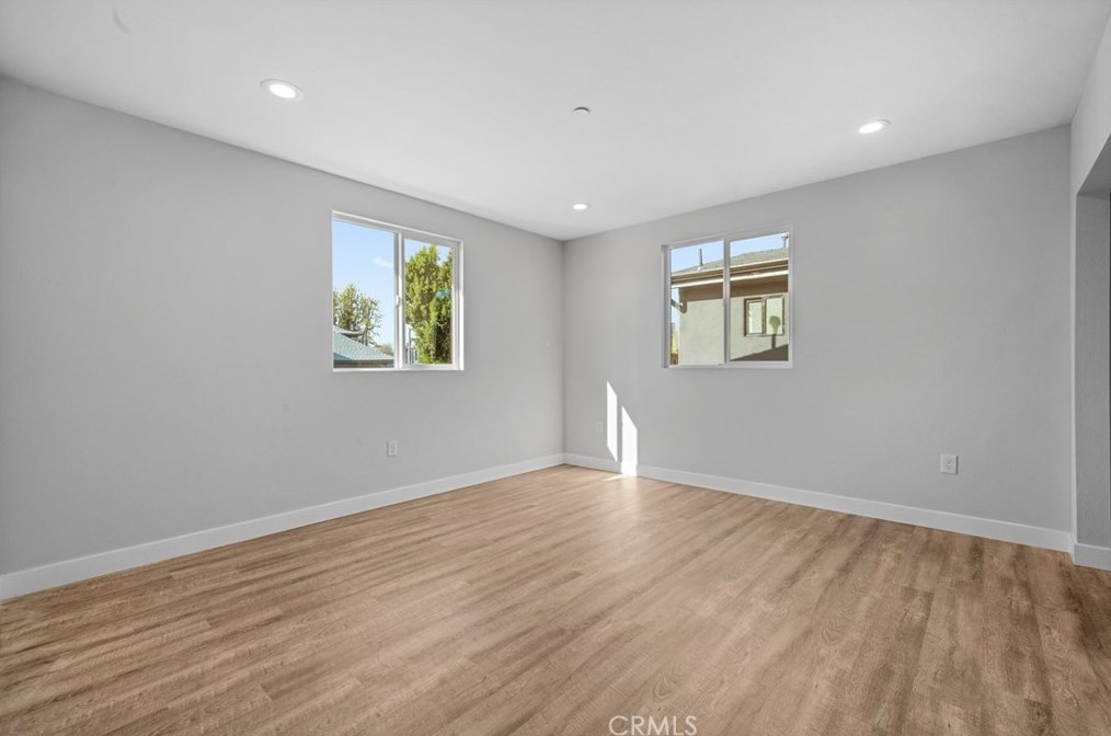212 24th St, Los Angeles CA  90007-2635 exterior