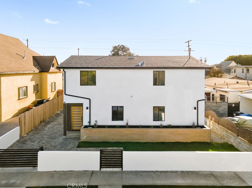 212 24th St, Los Angeles CA  90007-2635 exterior