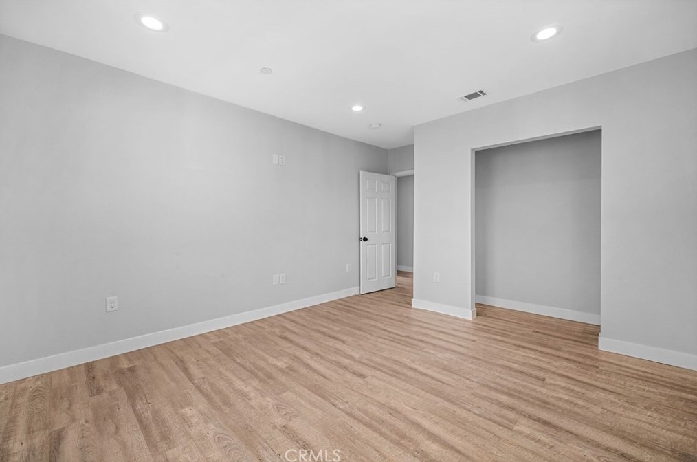 212 24th St, Los Angeles CA  90007-2635 exterior