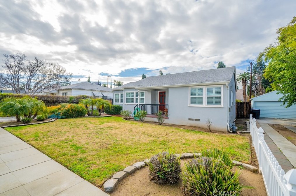 4226 Oakwood Pl, Riverside, CA 92506