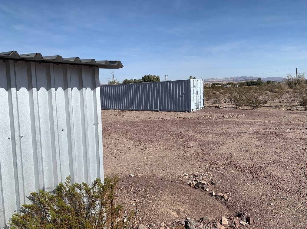 46699 Magney Ln, Newberry Springs CA  92365-9703 exterior