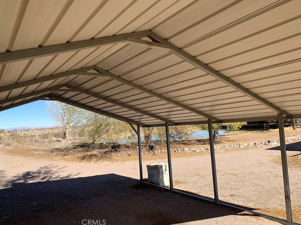 46699 Magney Ln, Newberry Springs CA  92365-9703 exterior