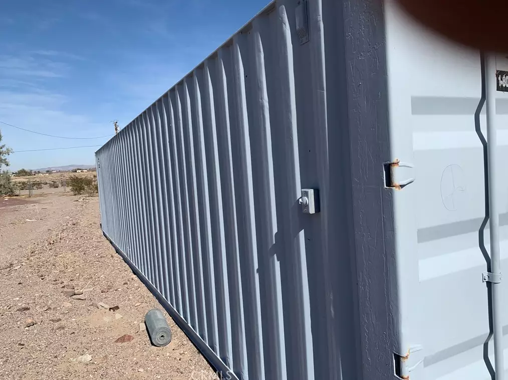 46699 Magney Ln, Newberry Springs CA  92365-9703 exterior