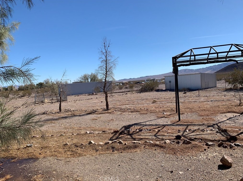 46699 Magney Ln, Newberry Springs CA  92365-9703 exterior
