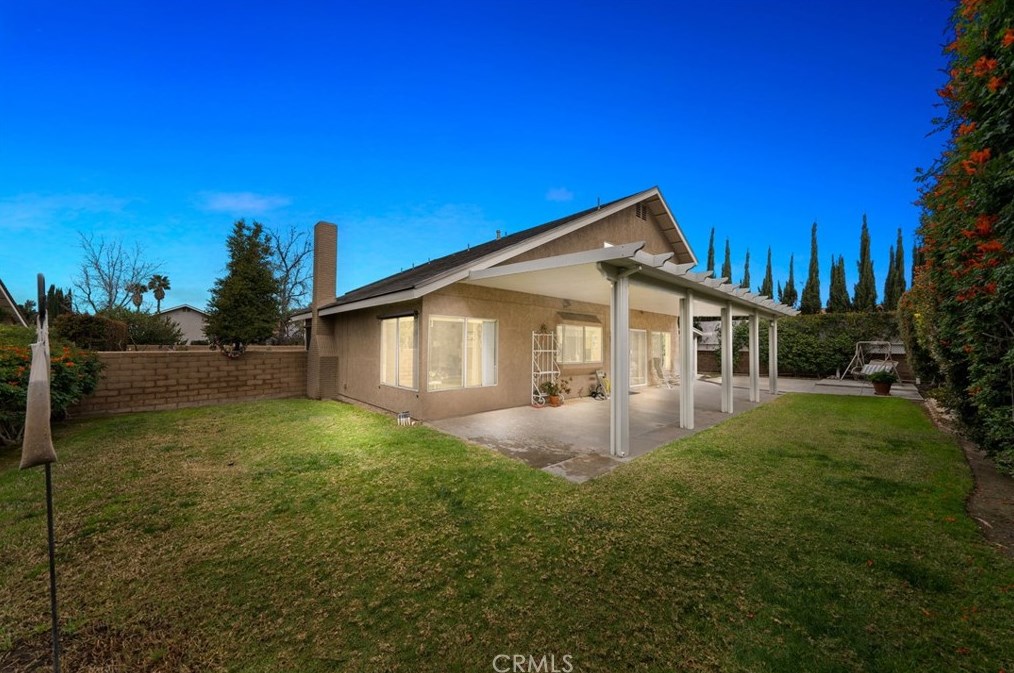 933 N Brandywine Ln, Corona, CA 92880
