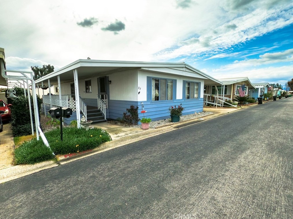 3945 Bradford St #37, La Verne, CA 91750