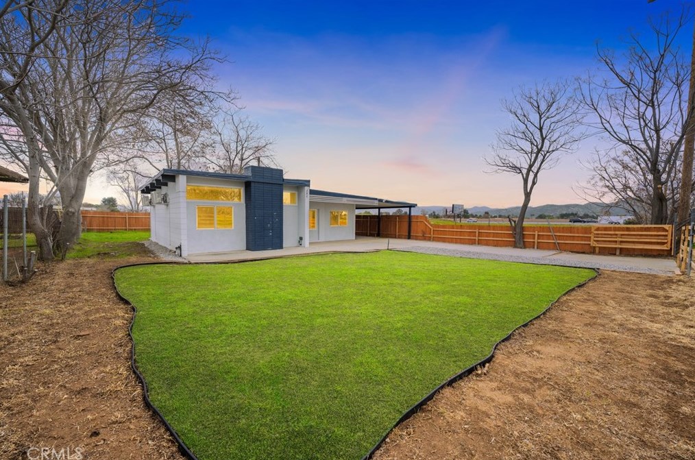 280 Apex Ave, Banning CA  92220-3017 exterior