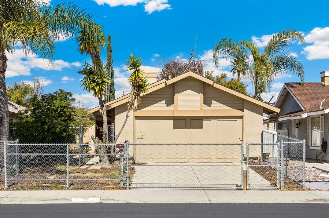 24088 Fawn St, Moreno Valley, CA 92553-6248