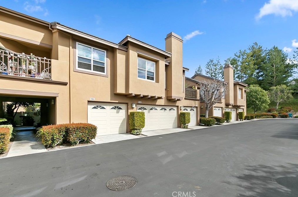 946 S Country Glen Way, Anaheim, CA 92808