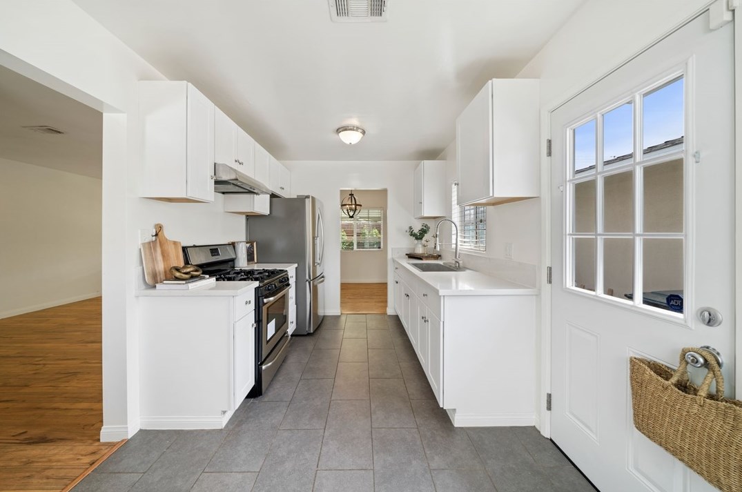 15210 Domart Ave, Norwalk CA  90650-5308 exterior