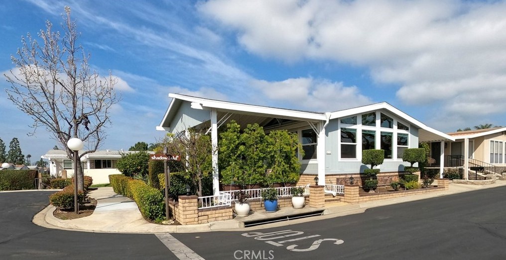 631 Shadow Lake Dr #44, Brea, CA 92821