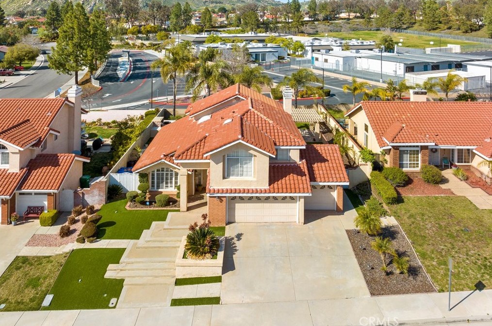 24424 Willow Run Rd, Moreno Valley, CA 92557-4024