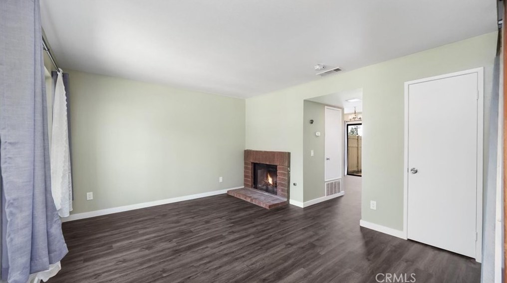 1013 W Linden St #11, Riverside, CA 92507