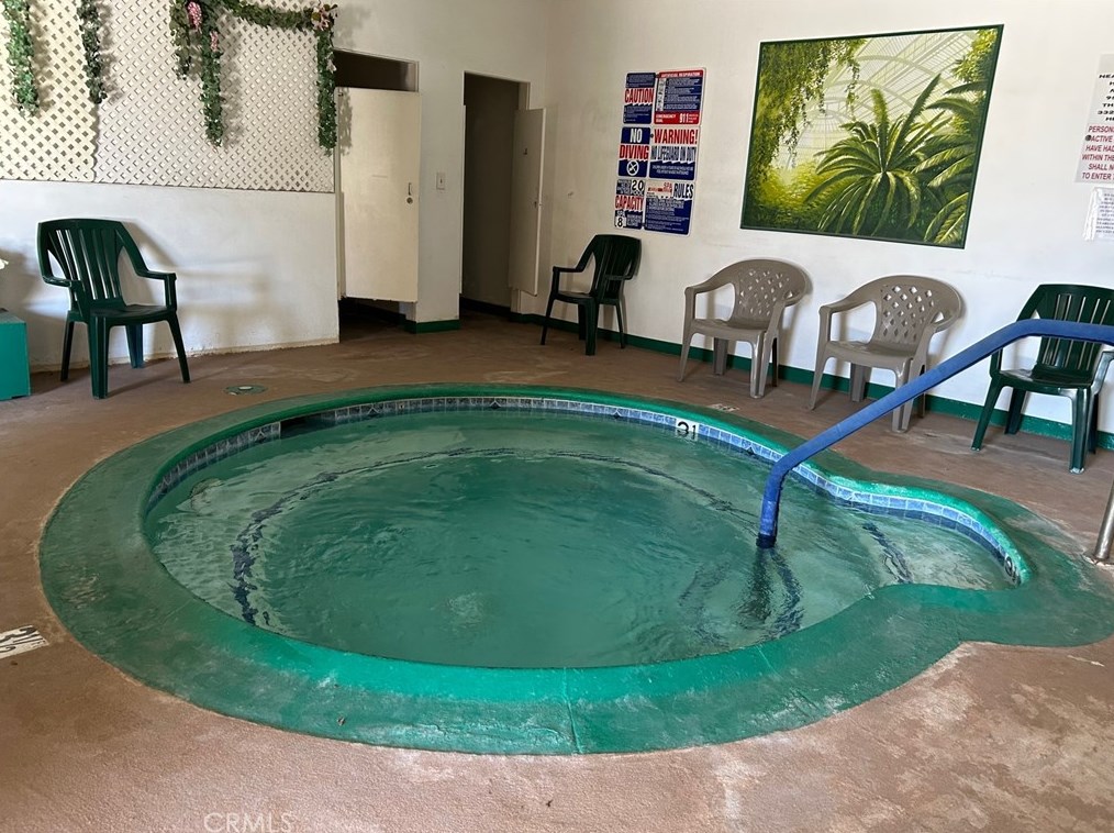 332 Lyon Ave, Hemet CA  92543-2500 exterior