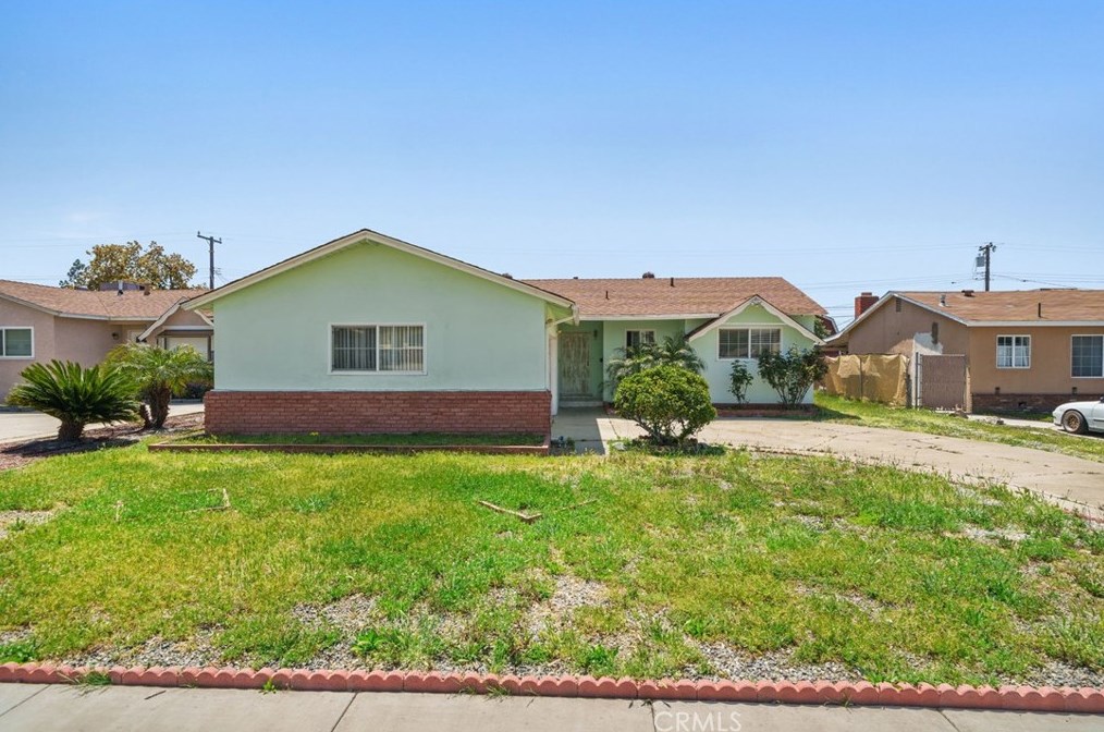 5015 Canoga St, Montclair, CA 91763
