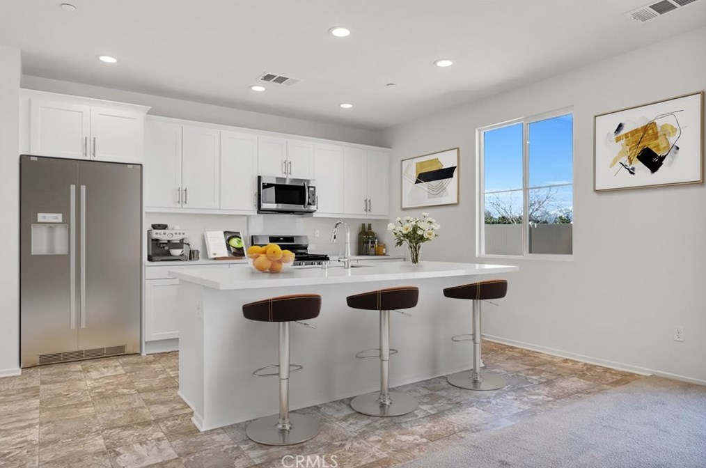 8684 Chester Ave, Hesperia, CA 92344