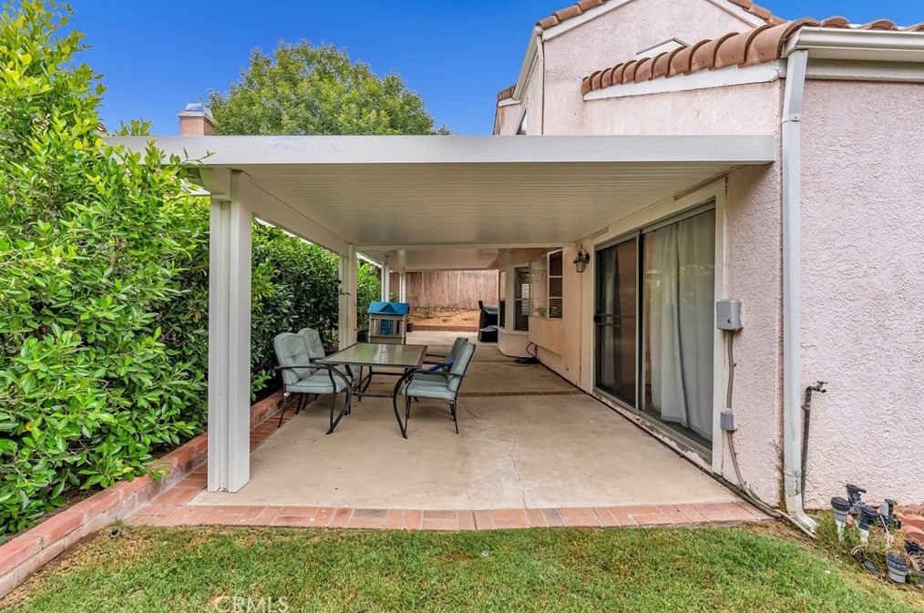 10635 Silverleaf Cir, Moreno Valley CA  92557-2967 exterior