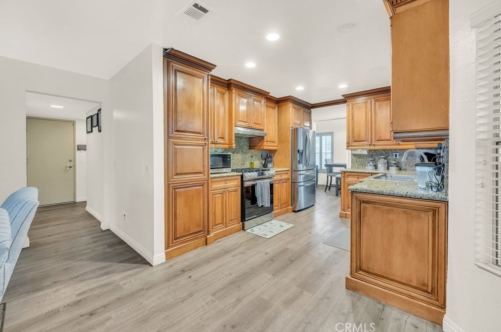 10635 Silverleaf Cir, Moreno Valley CA  92557-2967 exterior
