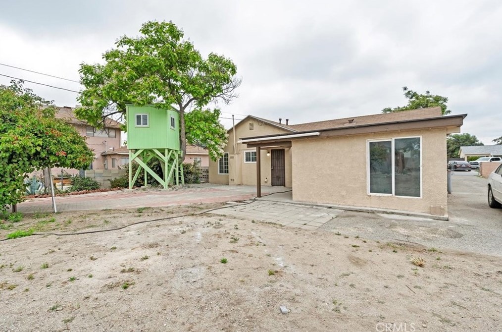 17804 Barbee St, Fontana CA  92336-2805 exterior