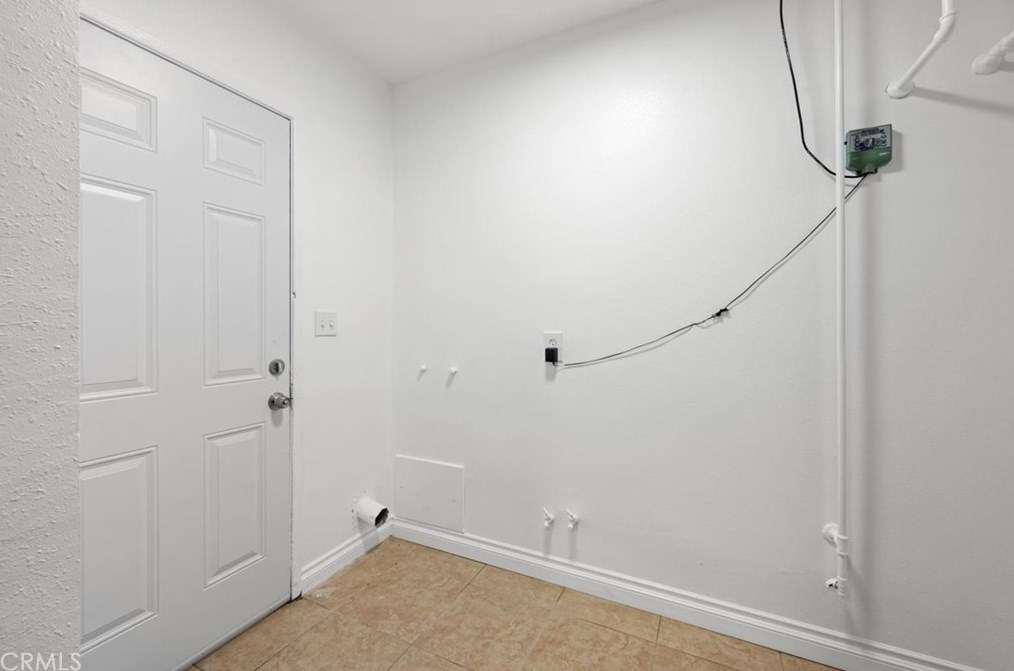 17804 Barbee St, Fontana CA  92336-2805 exterior