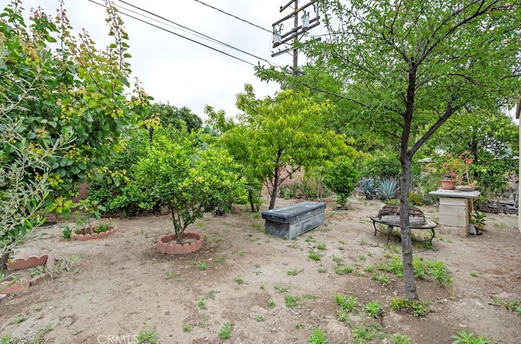 17804 Barbee St, Fontana CA  92336-2805 exterior