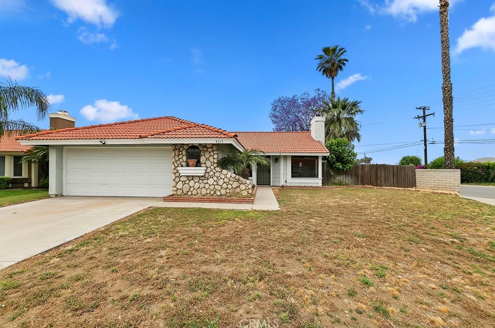 4315 Northcroft Rd, Riverside, CA 92509