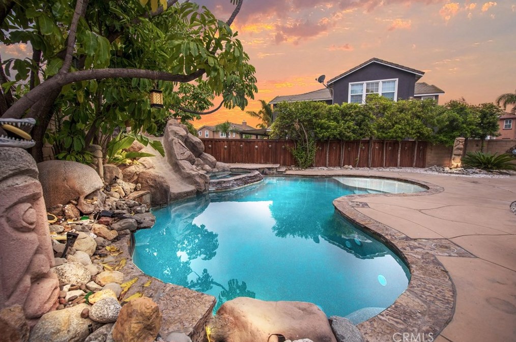6670 Lunt Ct, Chino, CA 91710