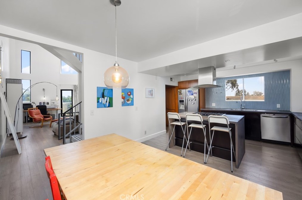 1858 Alvarado St, Los Angeles CA  90026-1794 exterior