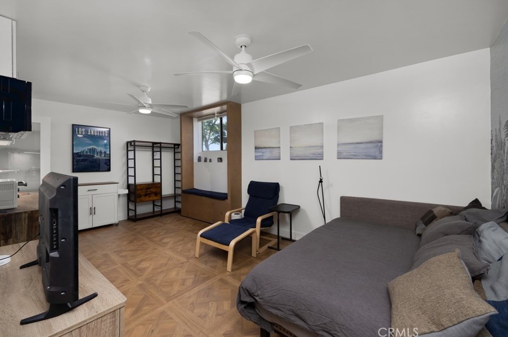 1858 Alvarado St, Los Angeles CA  90026-1794 exterior