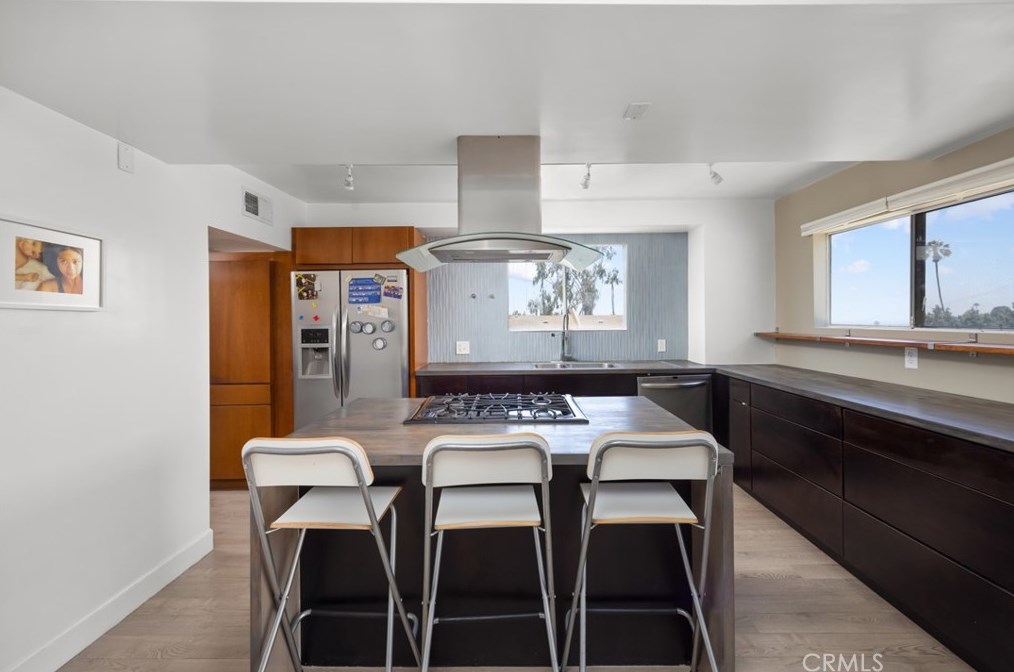 1858 Alvarado St, Los Angeles CA  90026-1794 exterior