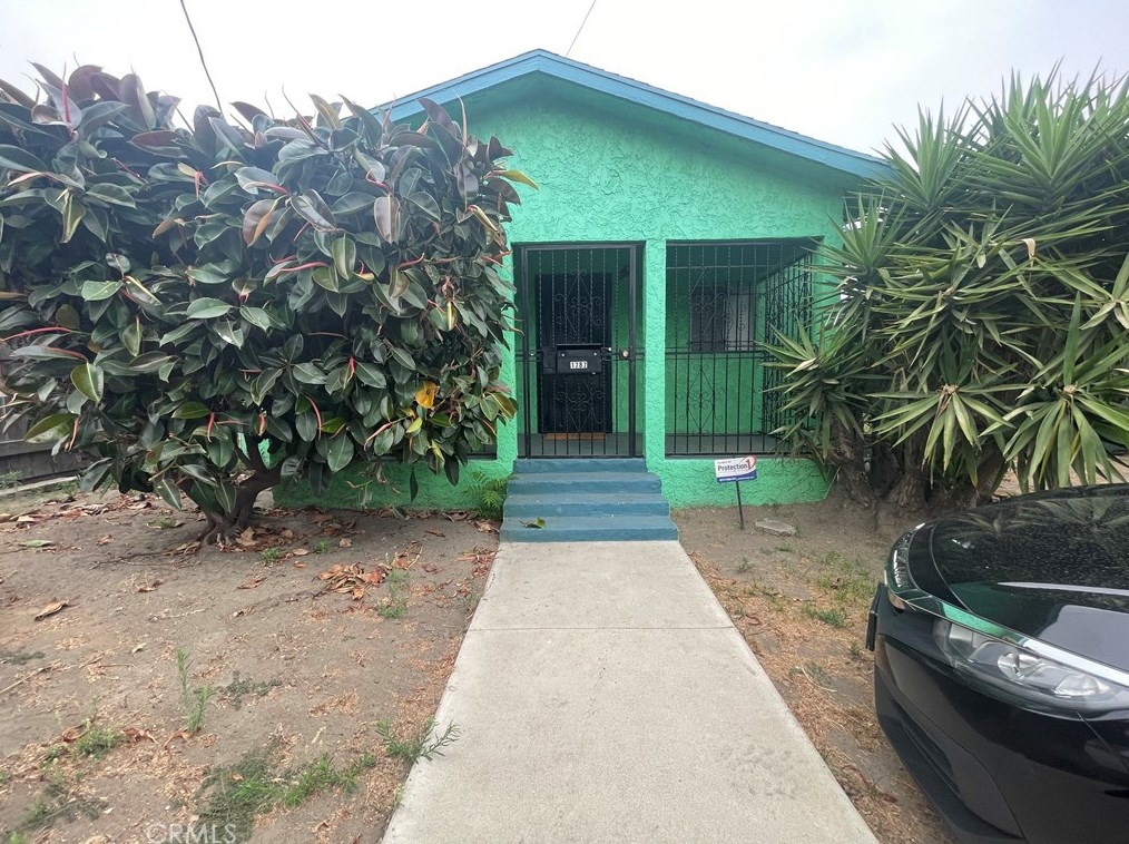 1787 113th St, Los Angeles, CA 90047-4803