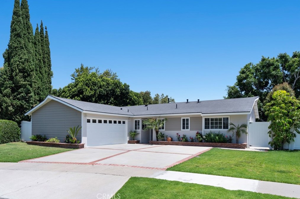 5202 Raintree St, Yorba Linda, CA 92886-3837