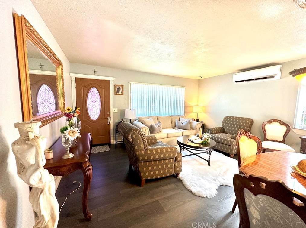 16284 Molino Dr, Victorville, CA 92395