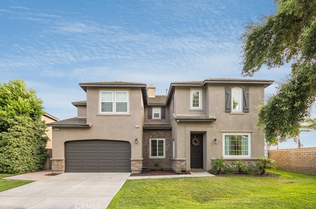 18458 Lakepointe Dr, Riverside CA  92503-0252 exterior