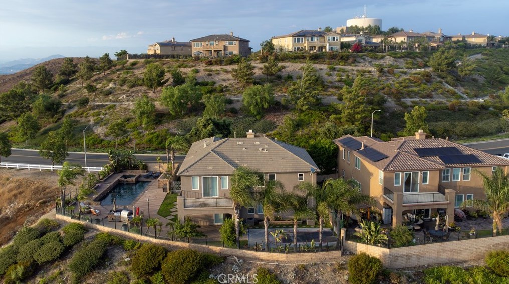 18458 Lakepointe Dr, Riverside CA  92503-0252 exterior