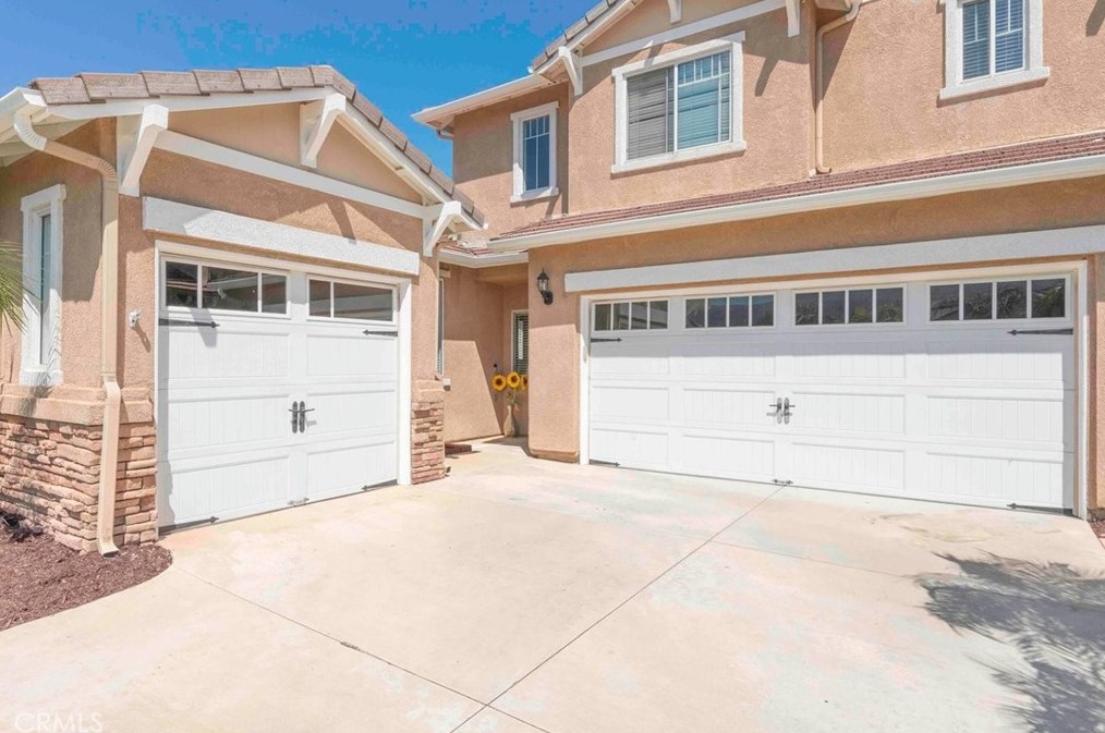 1015 Miraflores Dr, Corona, CA 92882-8848