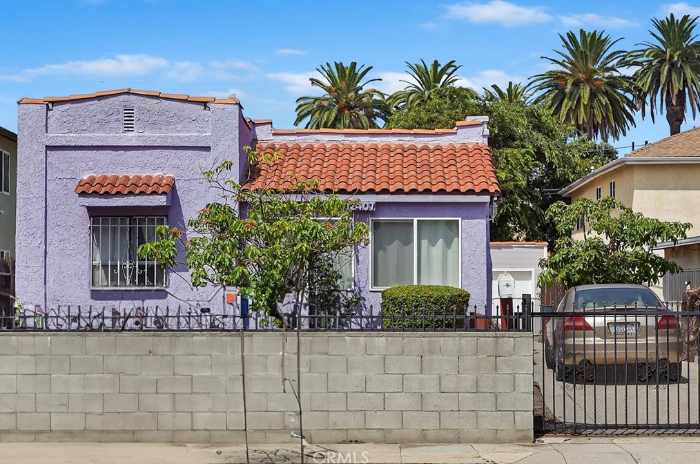 2407 Redondo Blvd, Los Angeles, CA 90016-2134