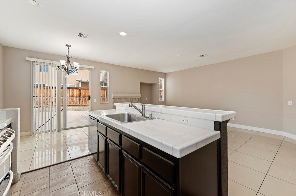 15400 Calle Castano, Moreno Valley CA  92555-2963 exterior