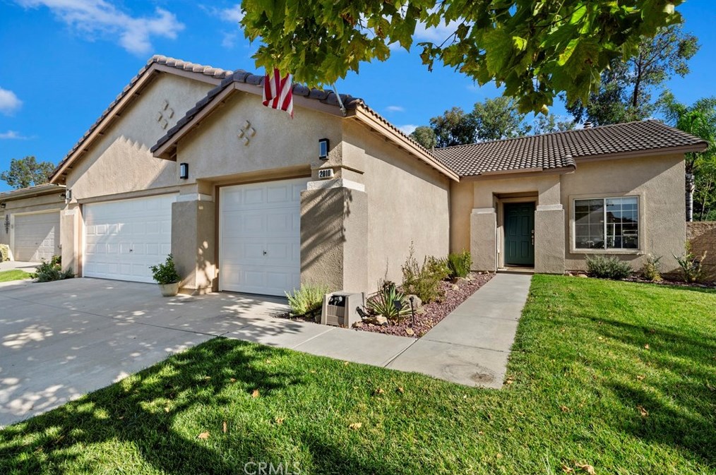 2010 Crystal Downs Dr, Corona, CA 92883-4499