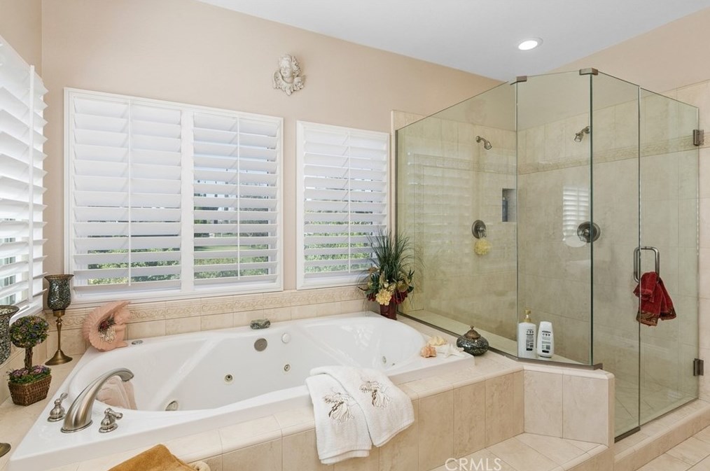 18003 Green Orchard Pl, Riverside, CA 92508