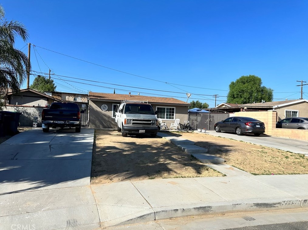 22330 Farragut Ave, Moreno Valley, CA 92553-8312