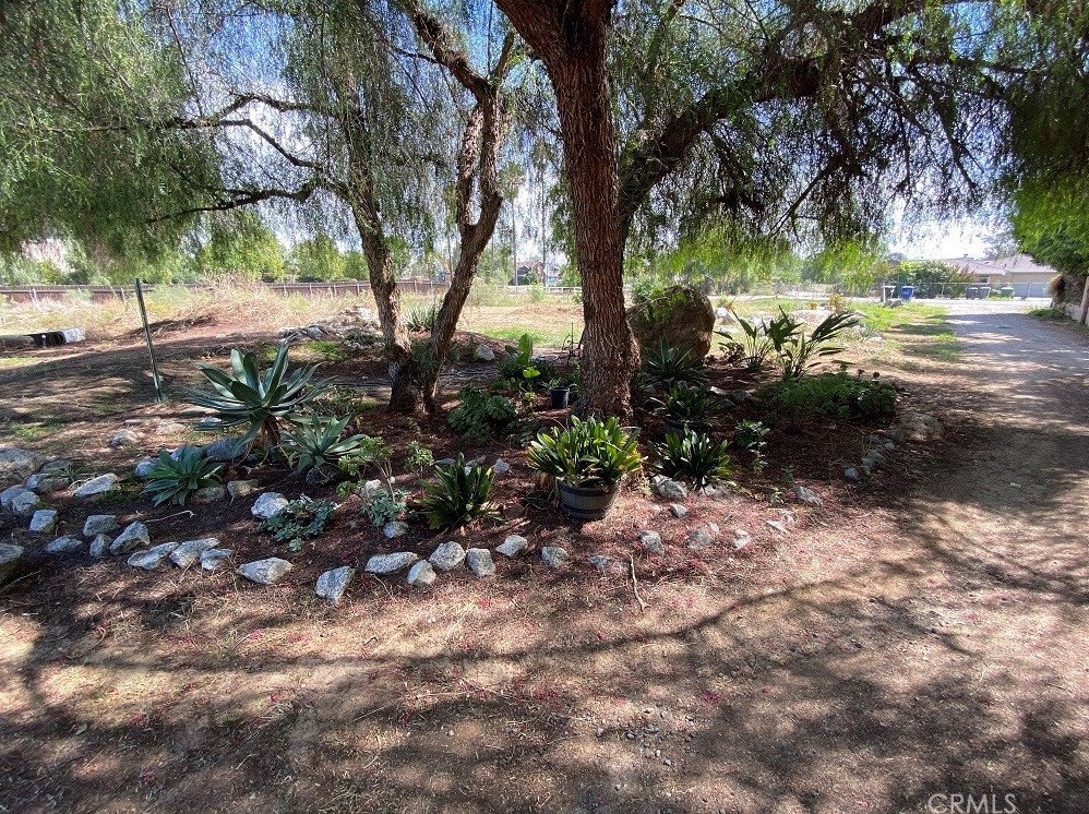 19520 Mariposa Ave, Riverside, CA 92508