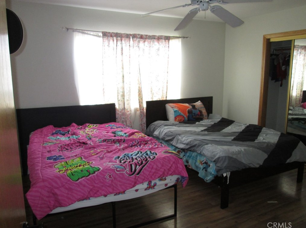 13094 Olathe Rd, Apple Valley CA  92308-4516 exterior