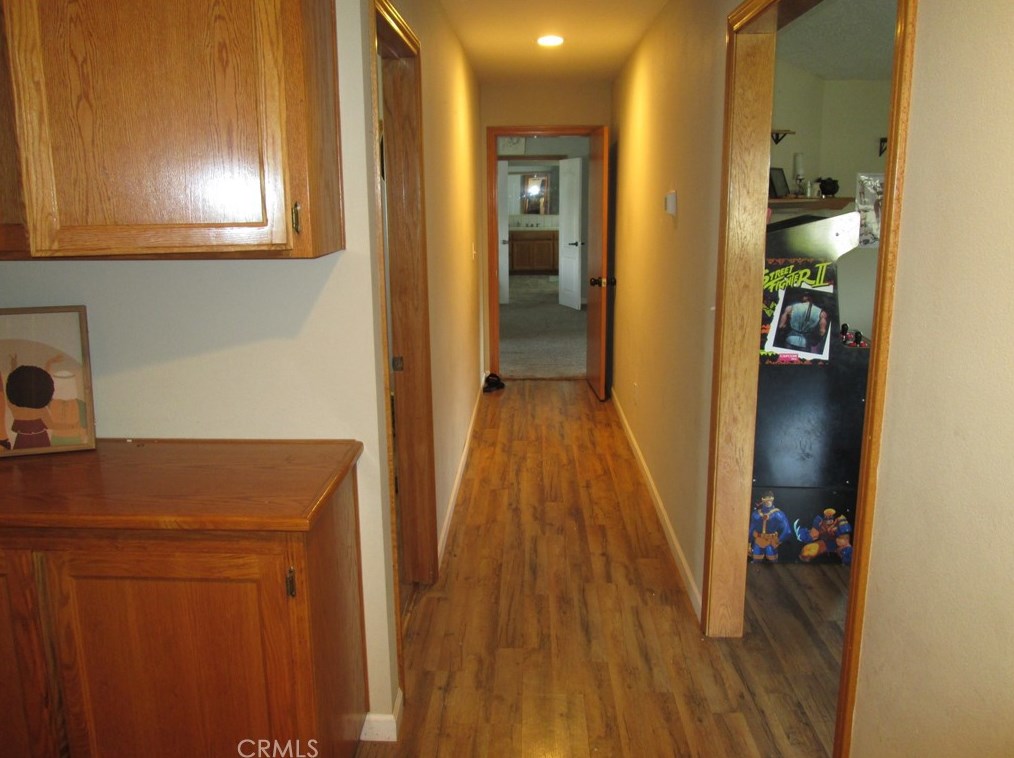 13094 Olathe Rd, Apple Valley CA  92308-4516 exterior