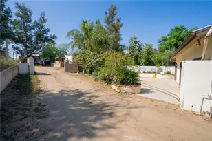 11164 Locust Ave, Bloomington, CA 92316 - Photo 4