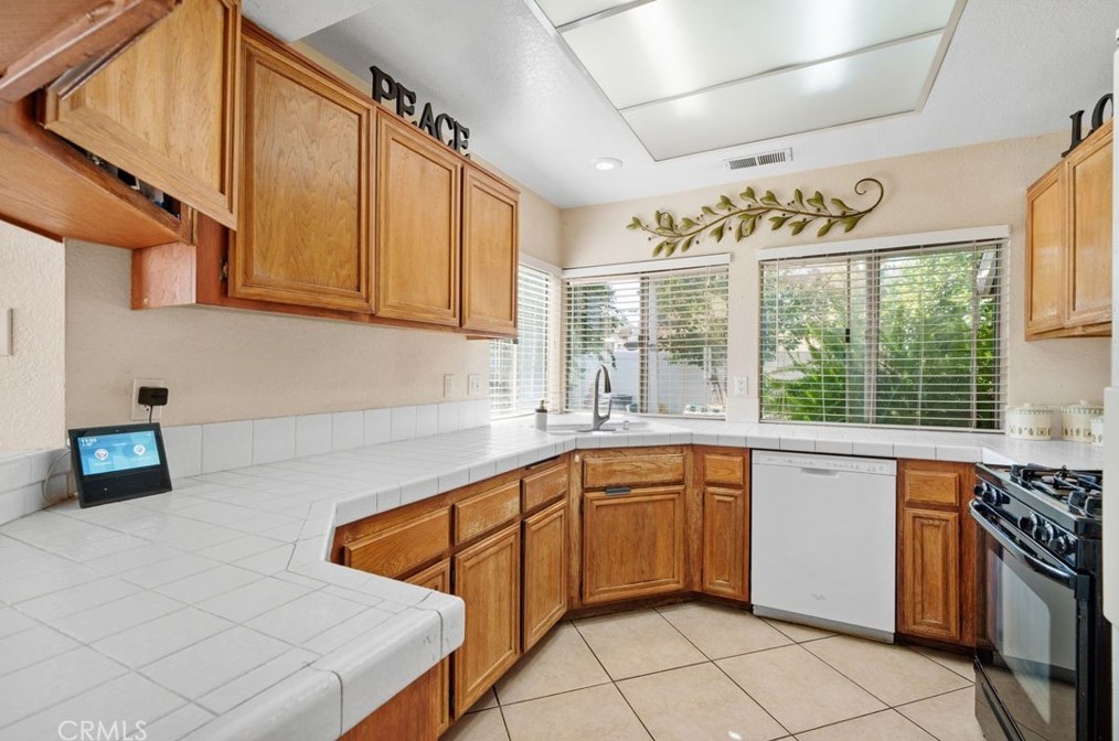 13161 Eyota Dr, Moreno Valley CA  92555-2409 exterior