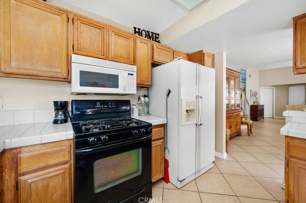 13161 Eyota Dr, Moreno Valley CA  92555-2409 exterior